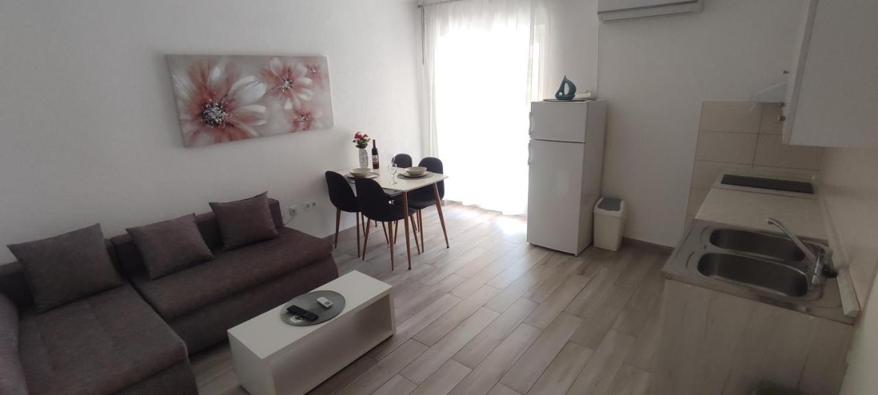 Apartmani Vesna Krk Town Exteriör bild